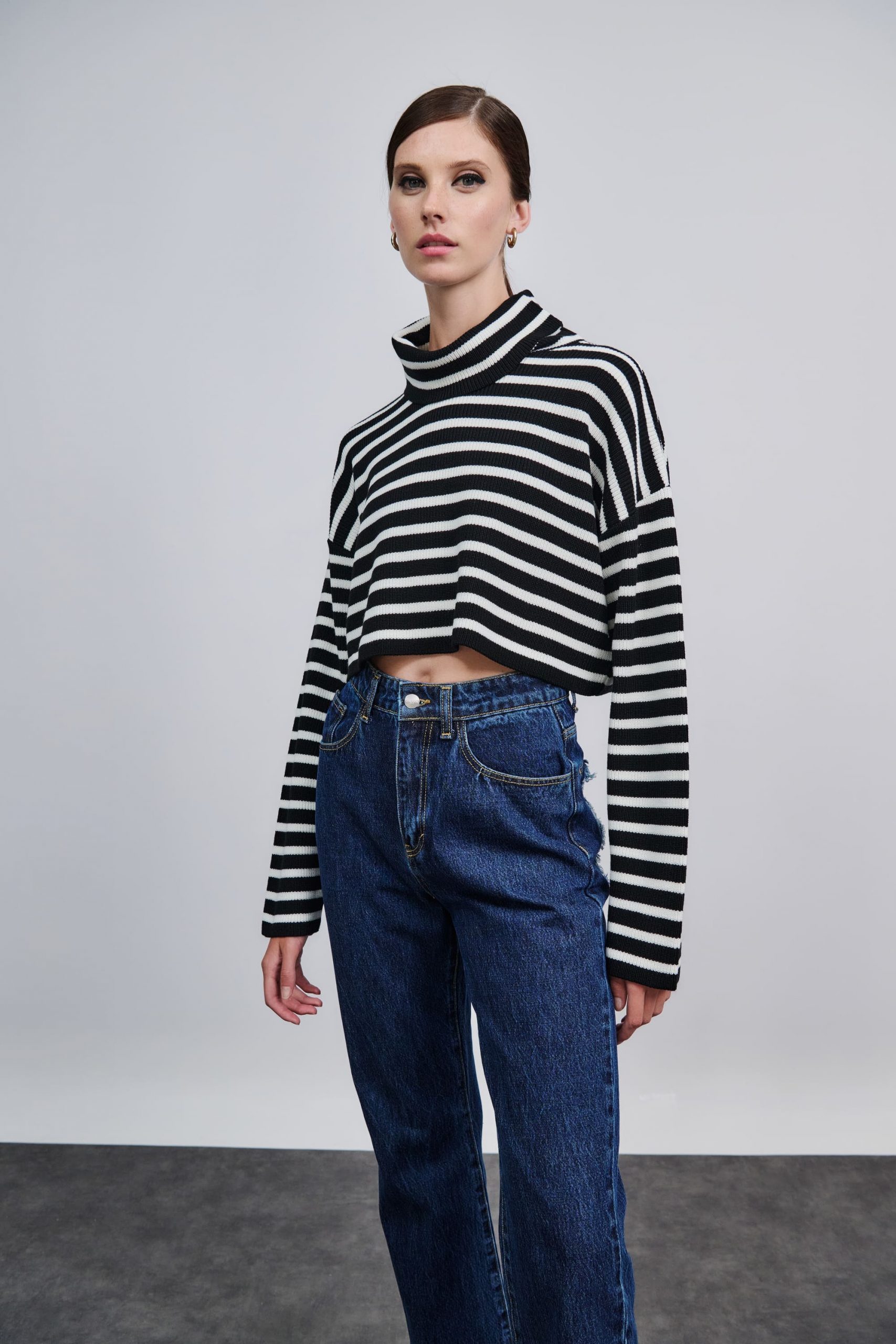 Combos Turtleneck striped blouse
